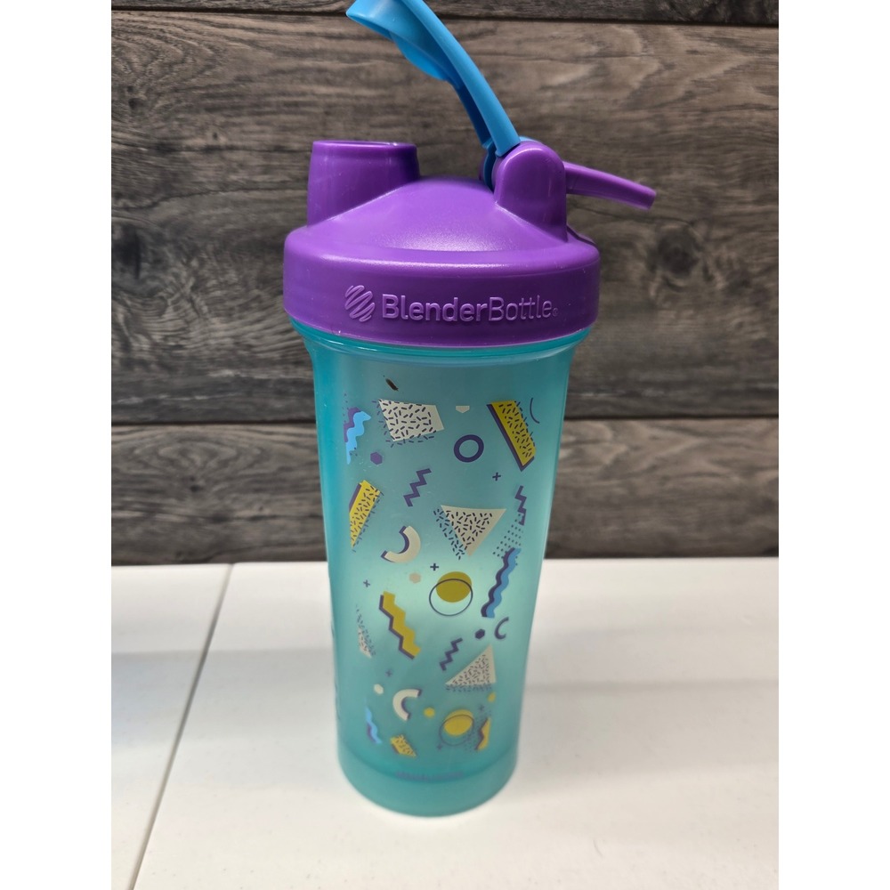 BlenderBottle Classic V2 Shaker Cup 28oz Teal Purple 90s Geometric Pattern